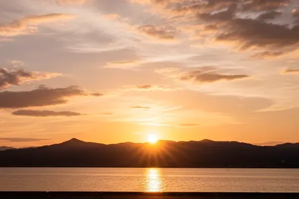 びわ湖に沈む夕陽